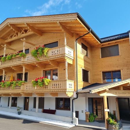 Greidlhof Alpstyle Apartments Fügen Exterior foto