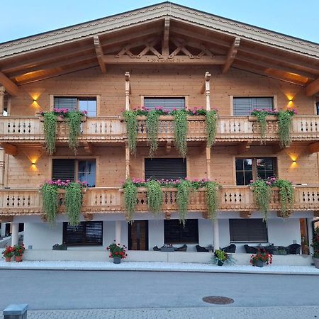 Greidlhof Alpstyle Apartments Fügen Exterior foto